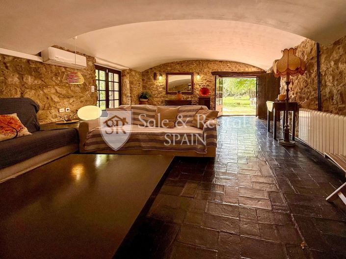 Image No.11-7 Bed Villa for sale