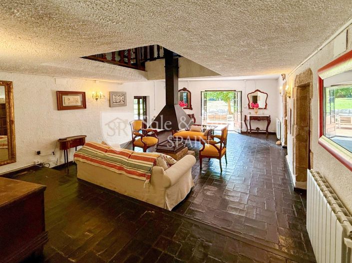 Image No.16-7 Bed Villa for sale