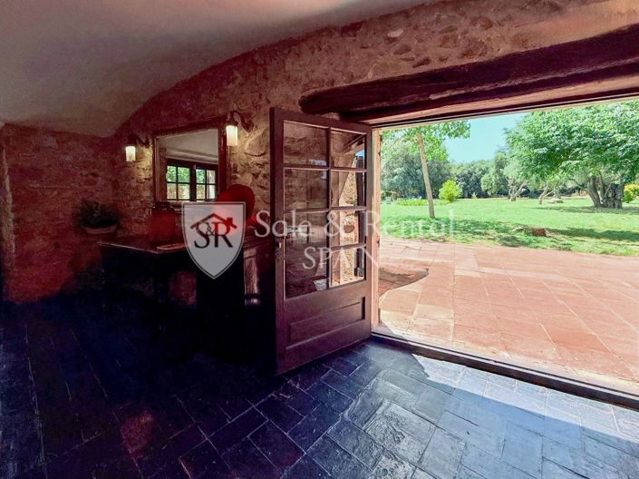 Image No.17-7 Bed Villa for sale