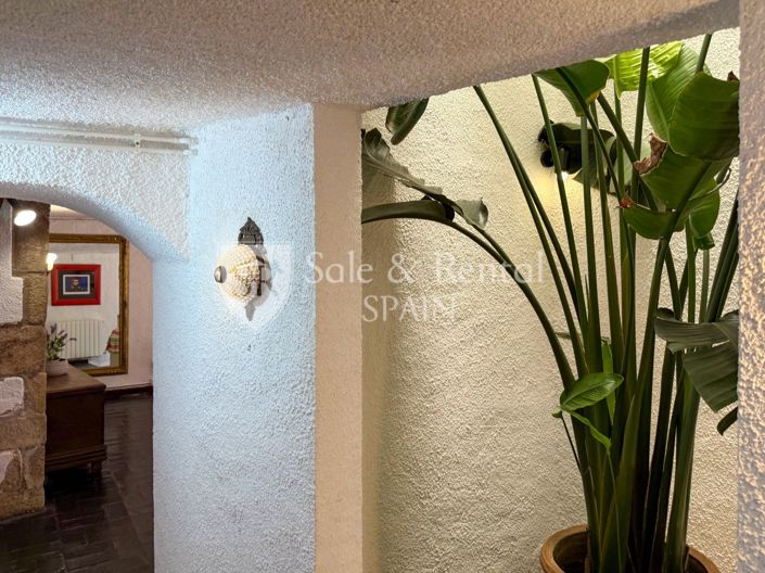 Image No.24-7 Bed Villa for sale