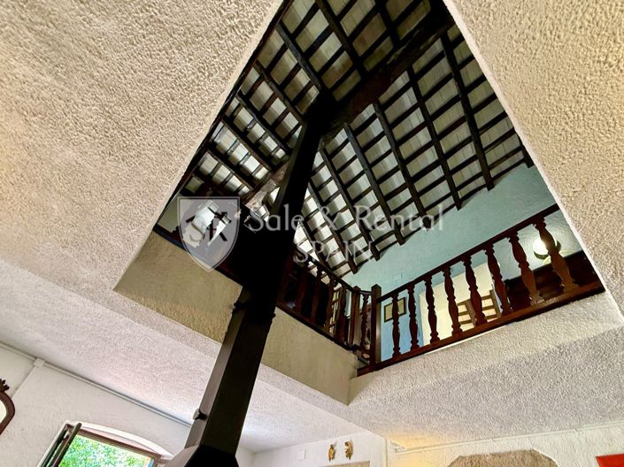 Image No.19-7 Bed Country House for sale