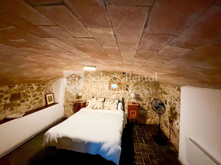 Image No.23-7 Bed Country House for sale