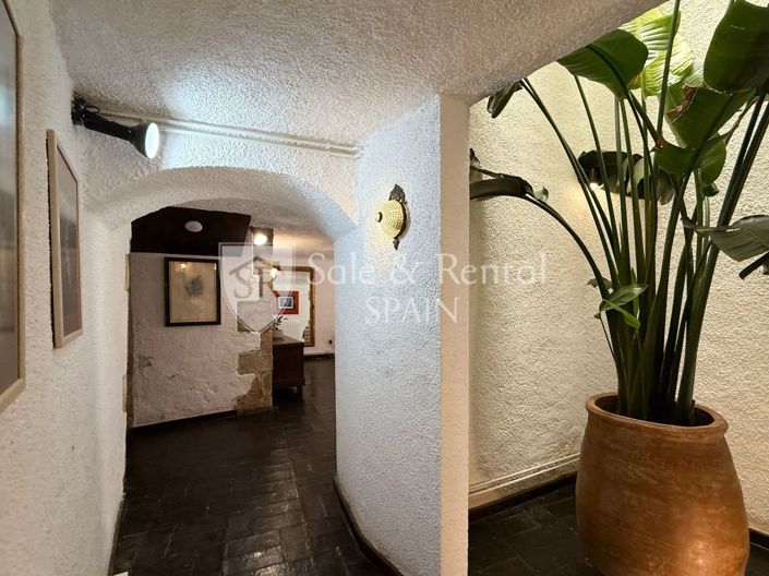 Image No.5-7 Bed Country House for sale