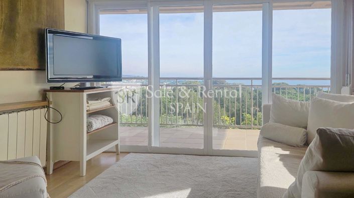 Image No.18-2 Bed Flat for sale