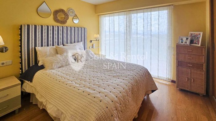 Image No.23-2 Bed Flat for sale