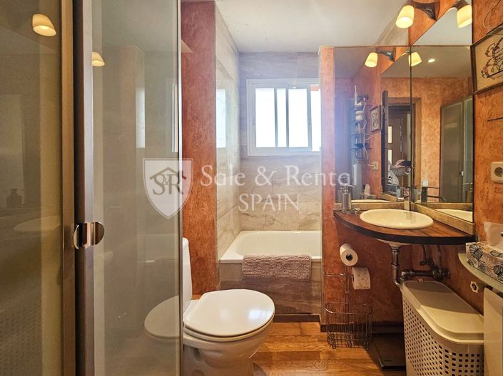 Image No.25-2 Bed Flat for sale