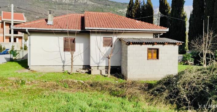 Image No.4-2 Bed House for sale