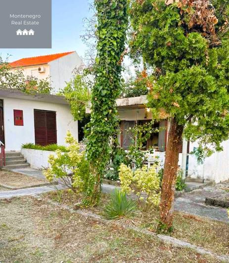 Image No.3-5 Bed House for sale