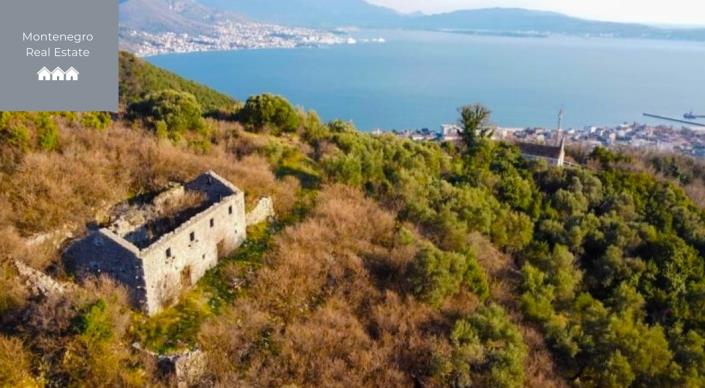 Image No.1-Villa for sale