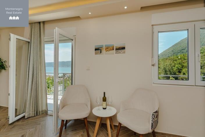 Image No.11-11 Bed Hotel for sale