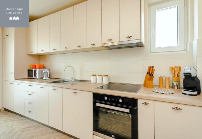 Image No.10-11 Bed Hotel for sale