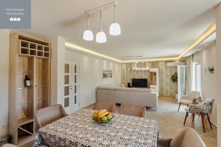 Image No.8-11 Bed Villa for sale