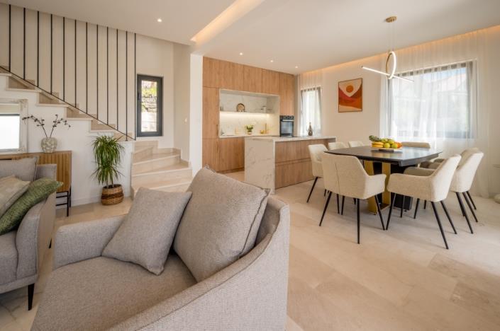 Image No.12-4 Bed Villa for sale