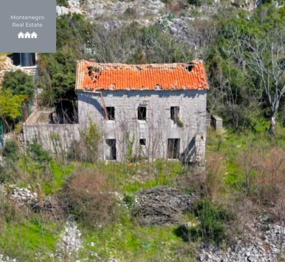 Image No.10-3 Bed Villa for sale