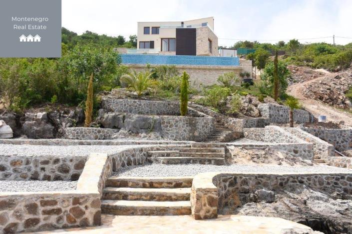 Image No.1-5 Bed Villa for sale