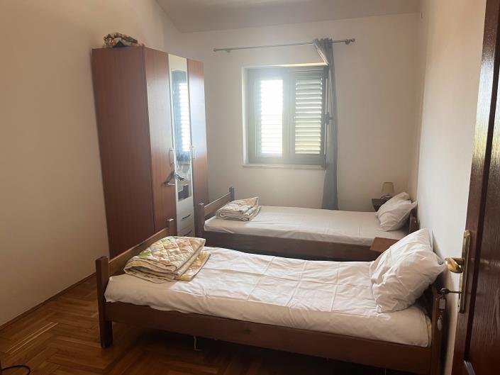 Image No.17-9 Bed House for sale