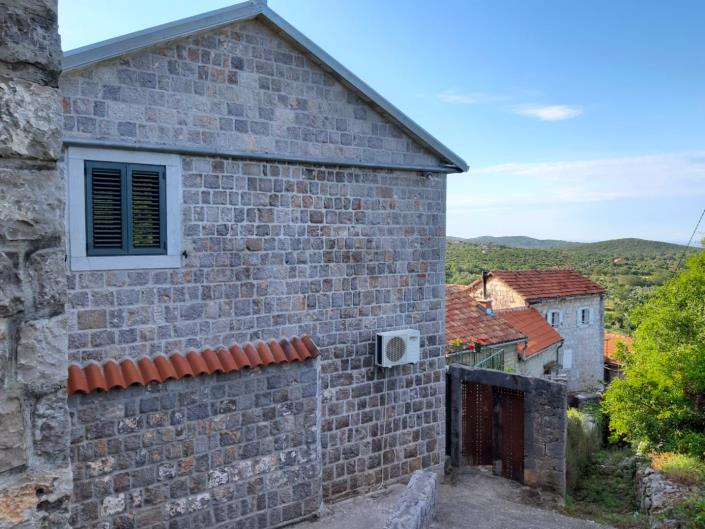 Image No.9-9 Bed House for sale