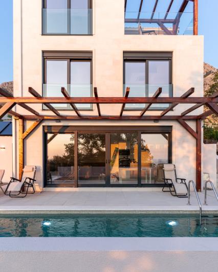 Image No.10-3 Bed Villa for sale