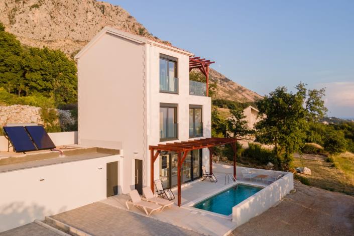 Image No.12-3 Bed Villa for sale