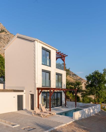 Image No.19-3 Bed Villa for sale