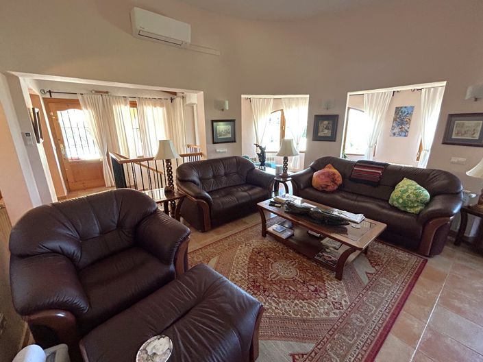 Image No.9-5 Bed Villa for sale