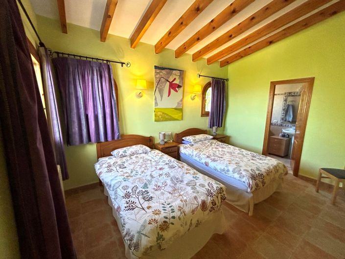 Image No.14-5 Bed Villa for sale