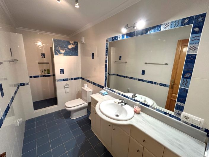 Image No.19-5 Bed Villa for sale