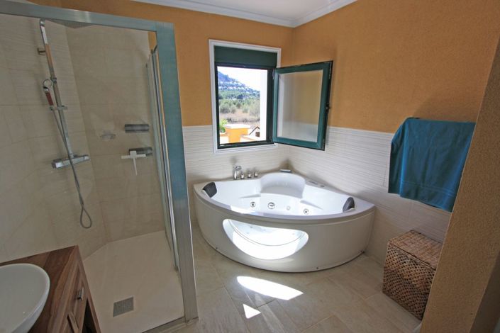 Image No.28-6 Bed Villa for sale