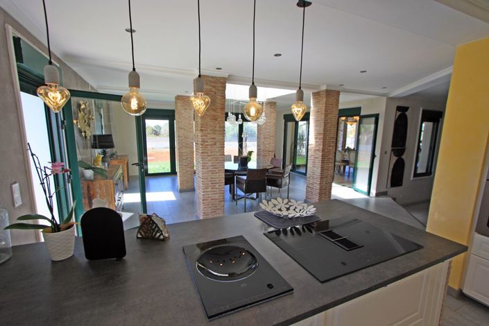 Image No.6-6 Bed Villa for sale