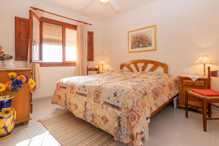 Image No.29-4 Bed Villa for sale