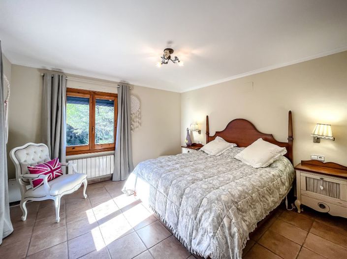 Image No.18-10 Bed Finca for sale