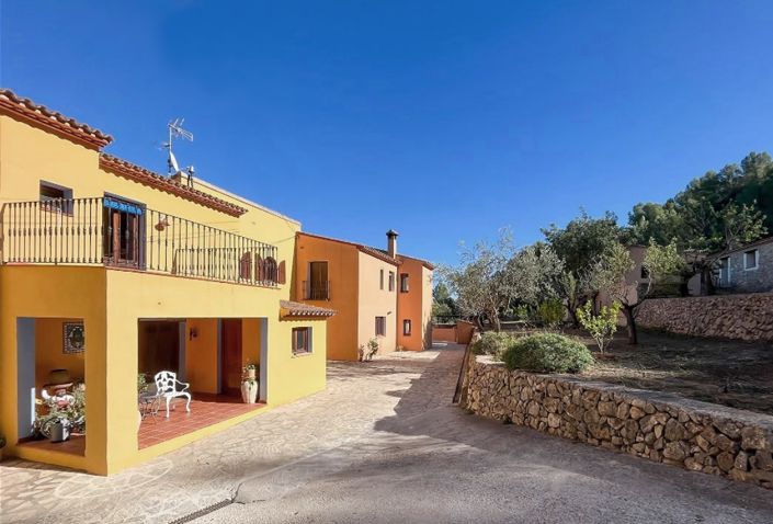 Image No.9-10 Bed Finca for sale