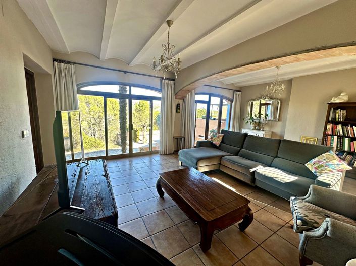 Image No.10-10 Bed Finca for sale