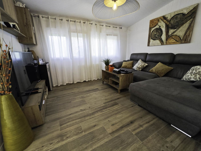 Image No.3-4 Bed Villa for sale