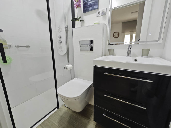 Image No.9-4 Bed Villa for sale