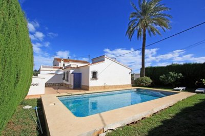 9 Bed Villa for sale