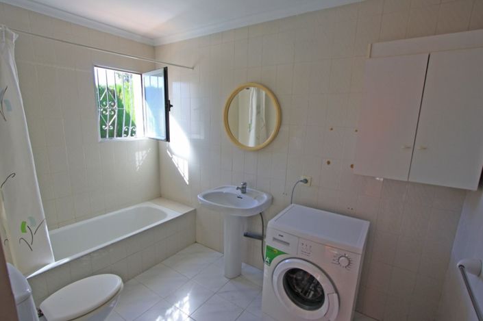 Image No.10-9 Bed Villa for sale