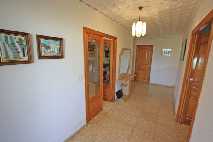 Image No.14-9 Bed Villa for sale
