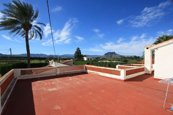 Image No.2-9 Bed Villa for sale