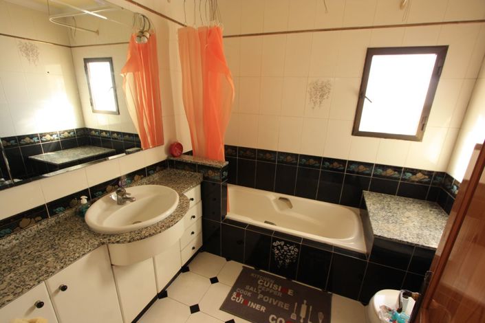 Image No.20-9 Bed Villa for sale