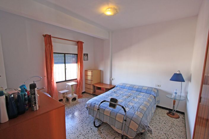 Image No.32-9 Bed Villa for sale