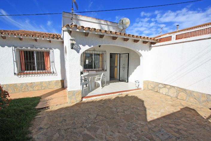 Image No.5-9 Bed Villa for sale