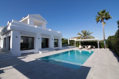 4 Bed Villa for sale