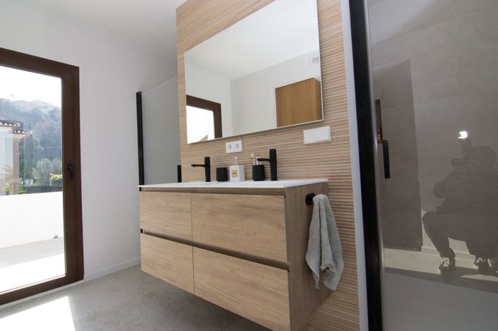 Image No.26-4 Bed Villa for sale