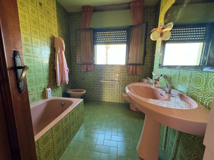 Image No.14-2 Bed Villa for sale