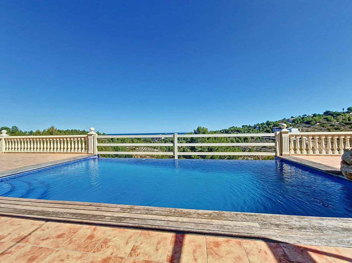 Image No.4-4 Bed Villa for sale