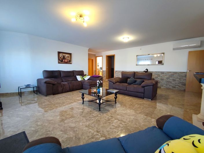 Image No.10-6 Bed Villa for sale