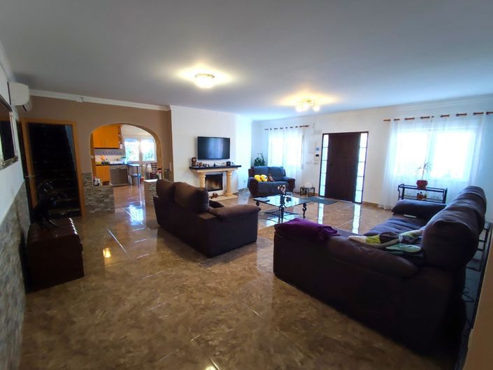 Image No.12-6 Bed Villa for sale