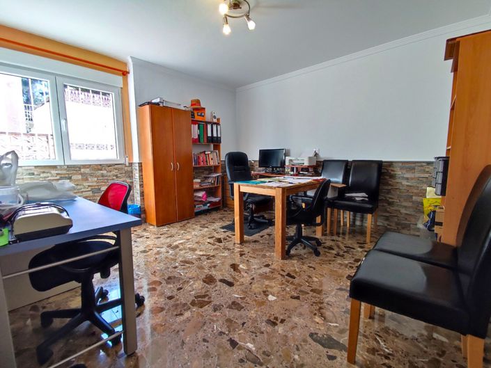 Image No.18-6 Bed Villa for sale