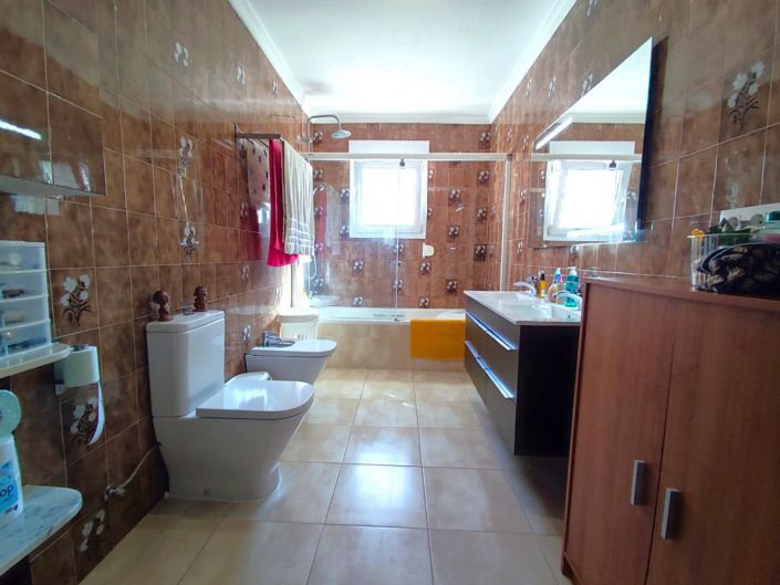 Image No.26-6 Bed Villa for sale